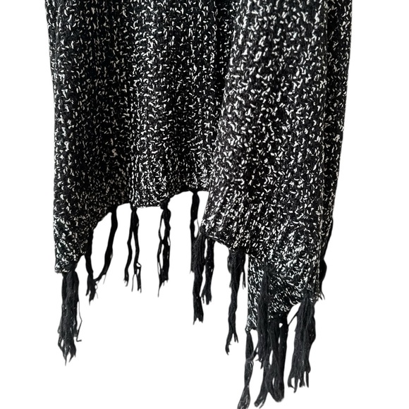 Rain + Rose NWT Fringe Duster - Picture 10 of 15